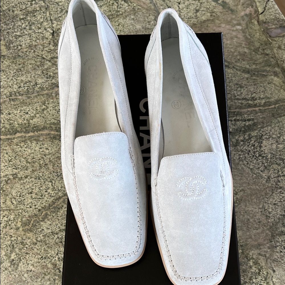 New vintage CHANEL Light blue Suede Loafers - Picture 2 of 7